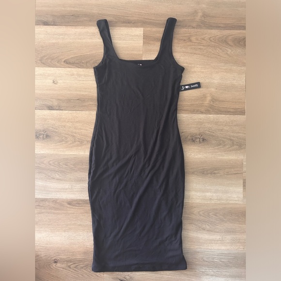 Woman’s Ribbed Midi Dress- NWT - Picture 1 of 6